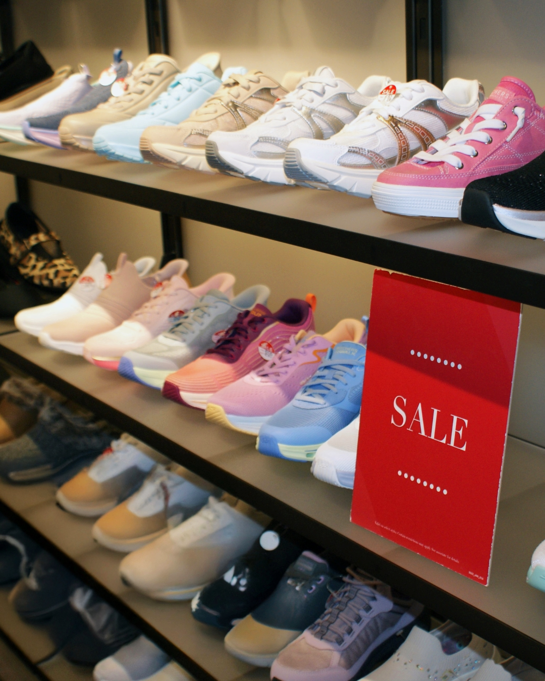 Featured image for “Skechers Winter Sale”